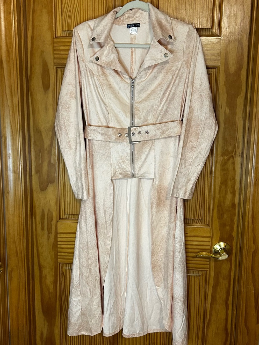 VENUS NWT Blush Peach Colored Belted Trench Coat
